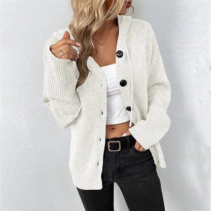 Cardigan med hætte og store knapper
