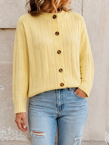 Ribstrikket cardigan med rund hals