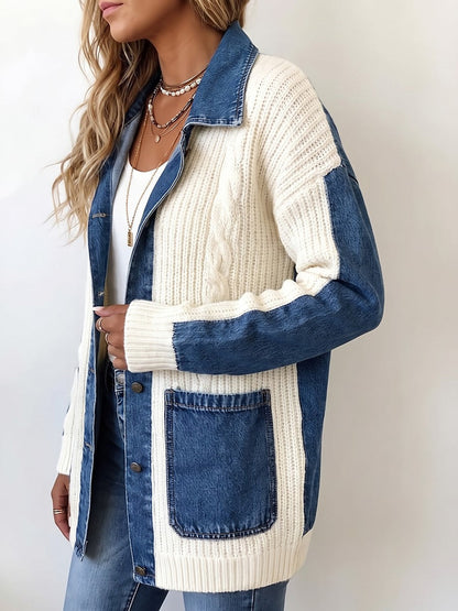 Cardigan med denimpaneler og kabelstrik