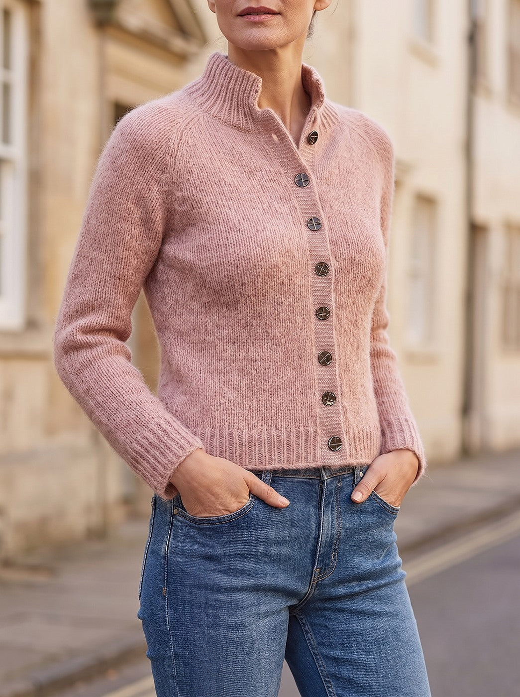 Blød cardigan med ståkrave og knapper