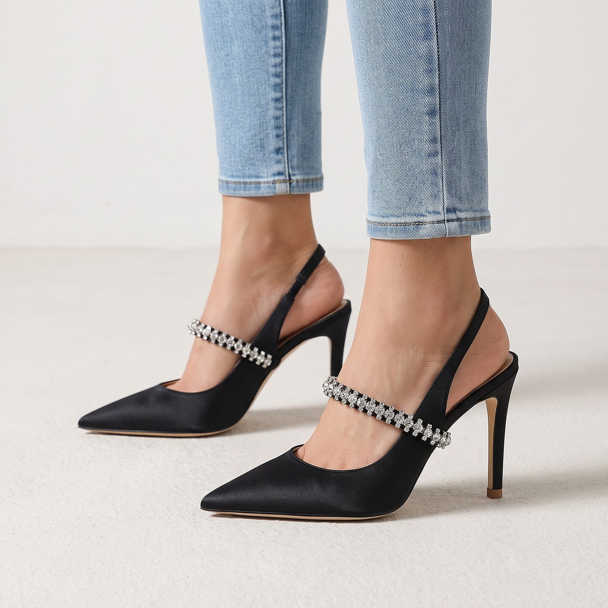 Escarpins Satin Femme à Talon Aiguille