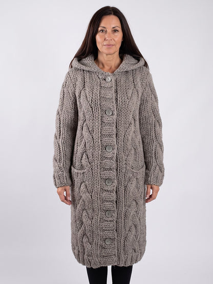 Lang grovstrikket cardigan med hætte