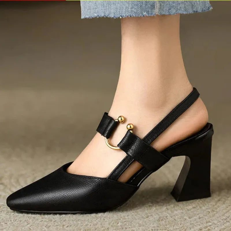 https://cdn.shopify.com/s/files/1/0823/9864/2401/files/Divina02.jpg?v=1776266716