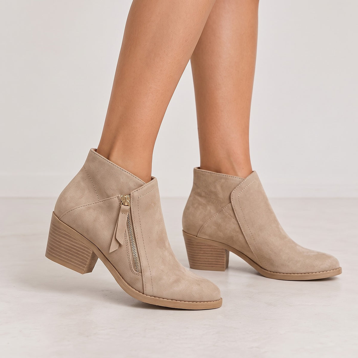 Bottines Zippées Femme à Talon Carré