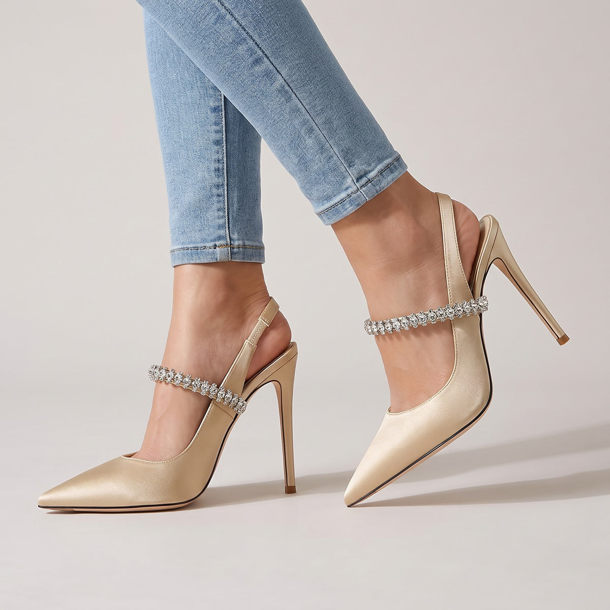 Escarpins Satin Femme à Talon Aiguille